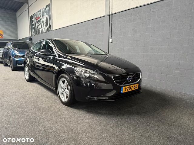 Volvo V40 D2 Momentum - 3