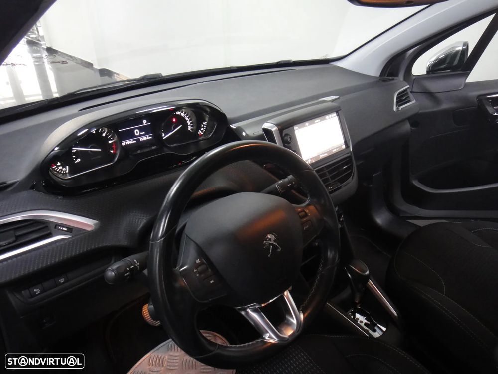 Peugeot 208 PureTech 110 Stop & Start EAT6 Tech Edition - 13