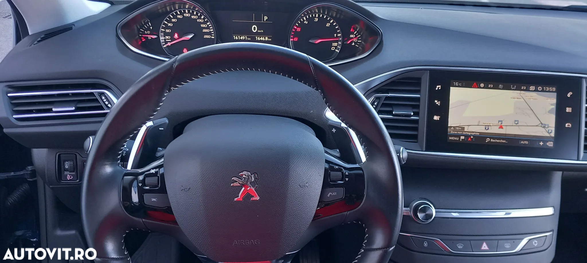Peugeot 308 BlueHDi 130 EAT8 Allure Pack - 11