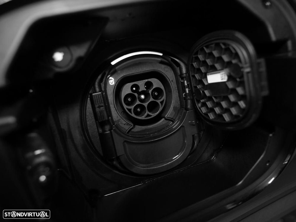 Mercedes-Benz GLA 250 e 8G-DCT AMG Line - 13