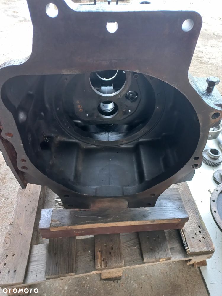 Powercomamd,New Holland, Case, wał przekładni skrzyniowej,koło zębate,piasta cnh,powershift,wałek zębaty,kosz sprzęgłowy,obudowa kosza,obudowa skrzyni biegów,5179510,87312865,87553312,87553310,87553311,5171871,87553309,87312329,5183141,4713781,047328863,5179507,5179508,769316391, - 9