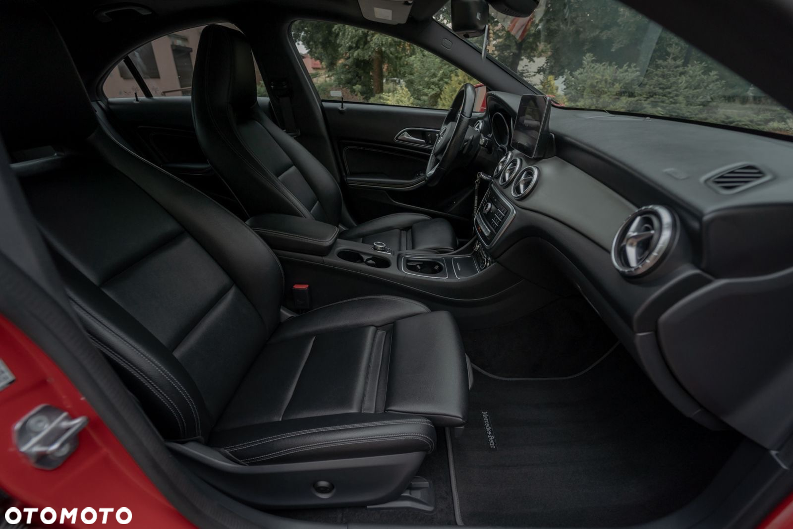 Mercedes-Benz CLA 250 4Matic 7G-DCT - 38