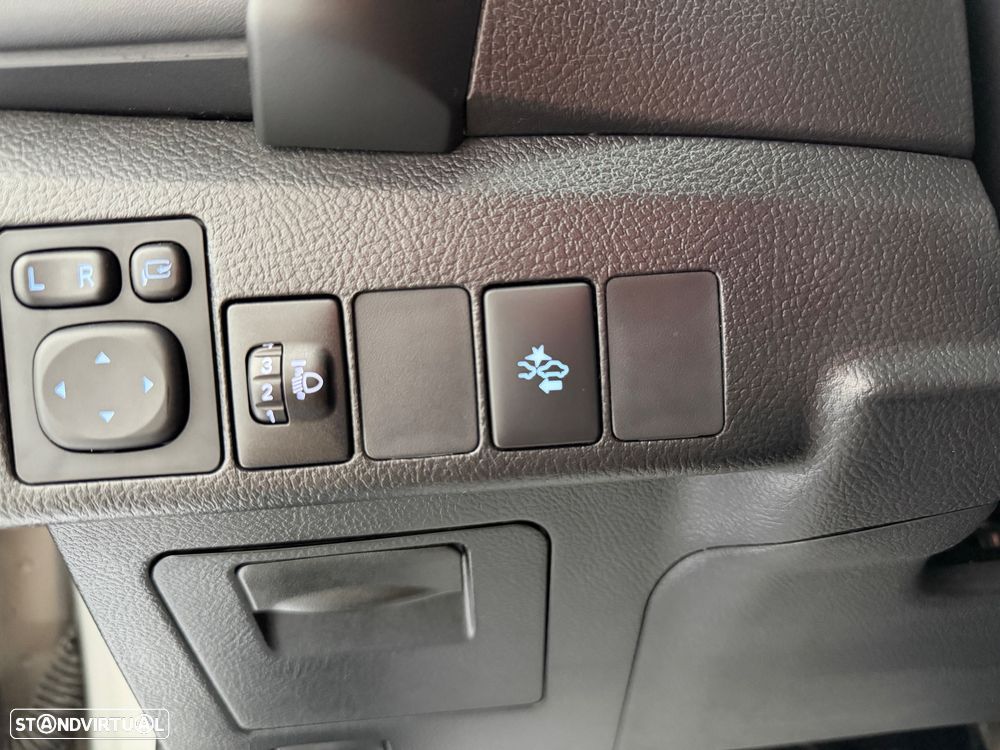 Toyota Auris 1.8 HSD Comfort - 28