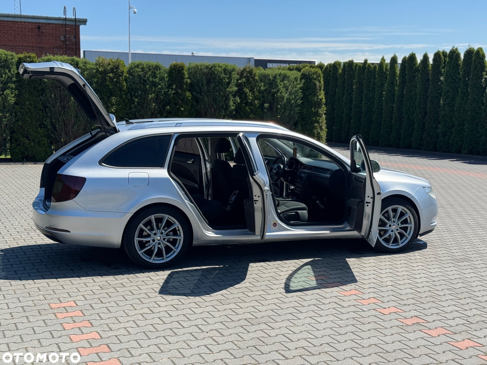 Skoda Superb 2.0 TDI DSG Comfort - 11