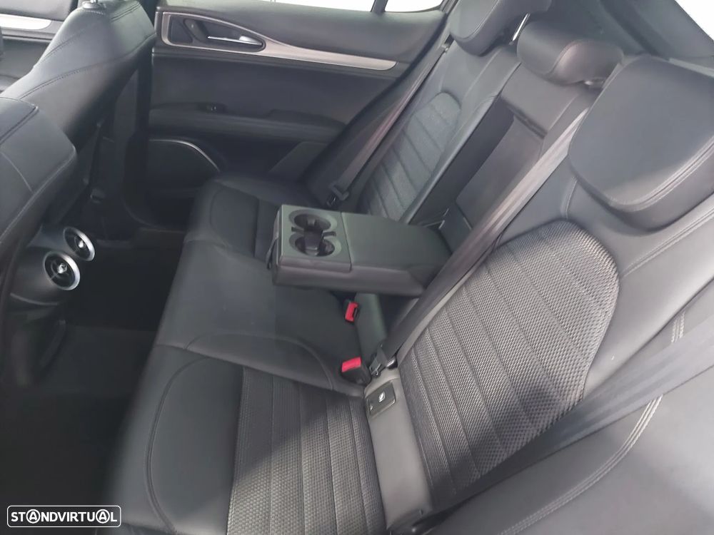 Alfa Romeo Stelvio 2.2 D Sprint AT8 - 47