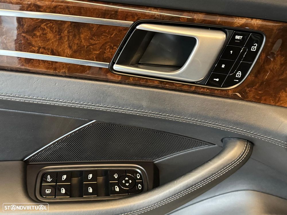 Porsche Panamera Sport Turismo Turbo S E-Hybrid - 14