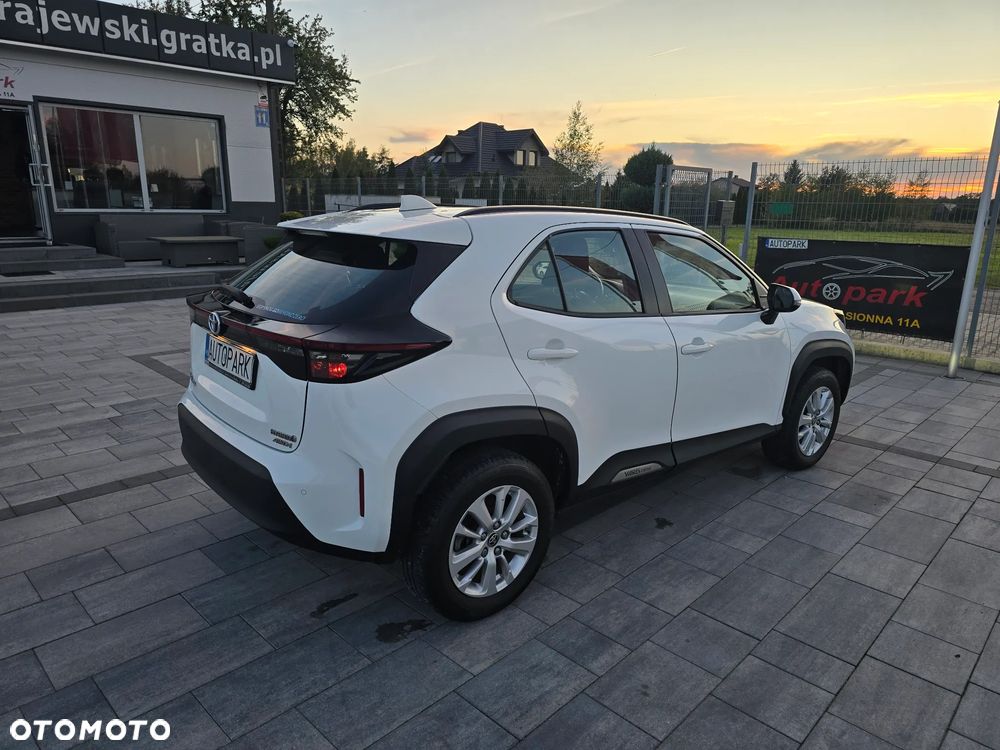 Toyota Yaris Cross Hybrid 1.5 Comfort 4x4 - 19