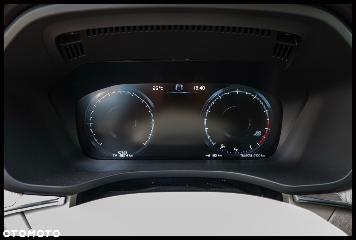 Volvo XC 60 B5 B AWD Inscription - 11