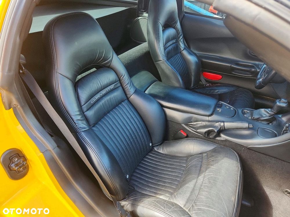 Chevrolet Corvette - 10