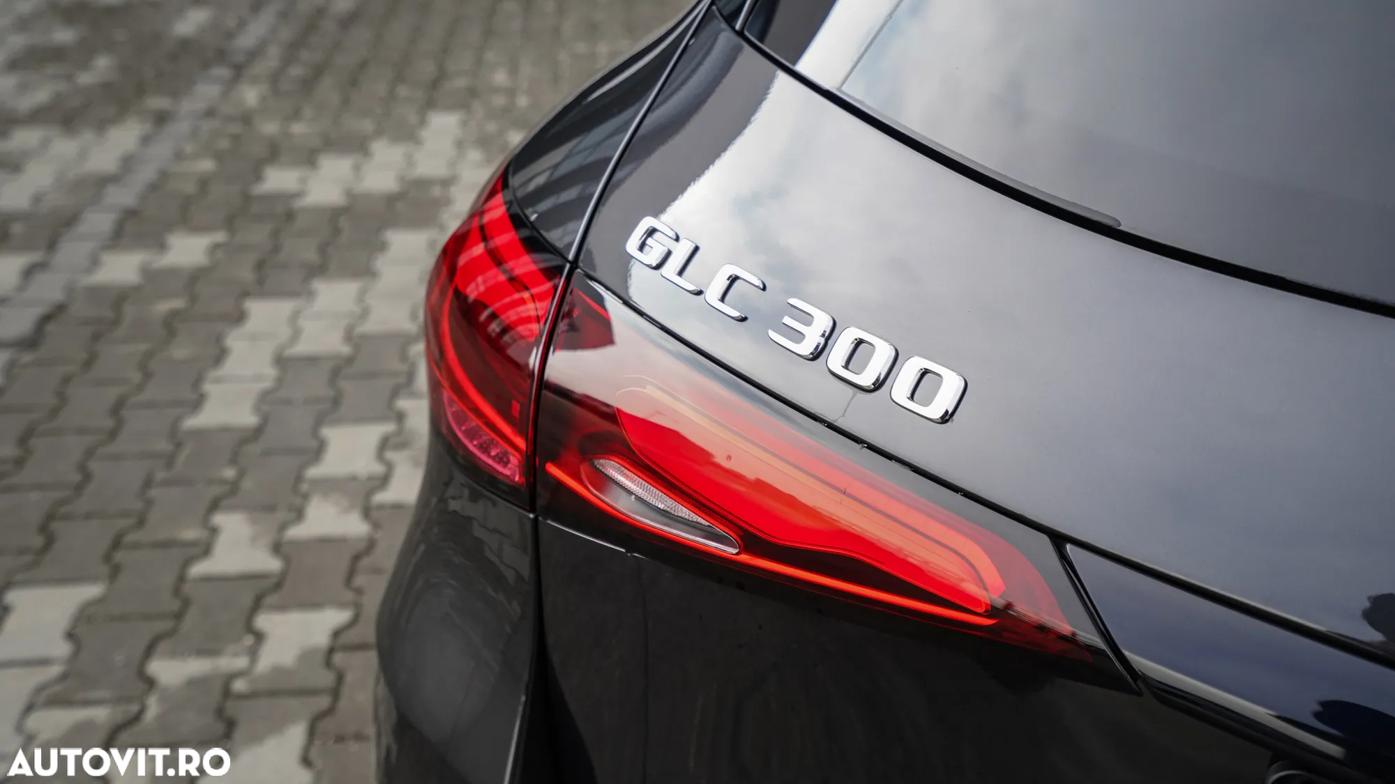Mercedes-Benz GLC 300 4Matic 9G-TRONIC AMG Line Advanced - 7