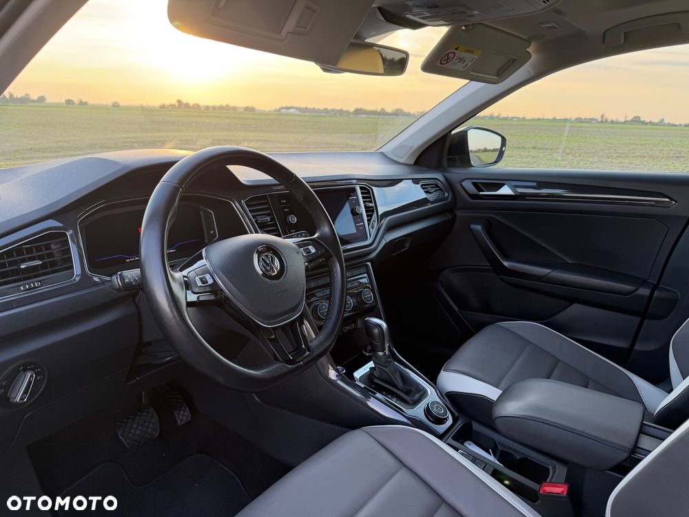Volkswagen T-Roc - 17