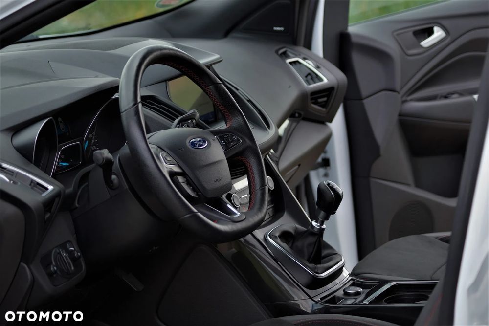 Ford Kuga - 29