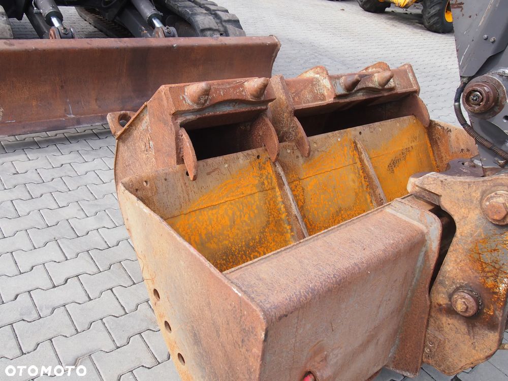 Koparka gąsienicowa MECALAC MC714 - 9