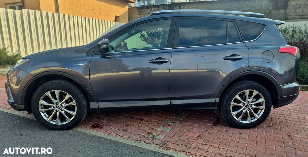 Toyota RAV4 - 5