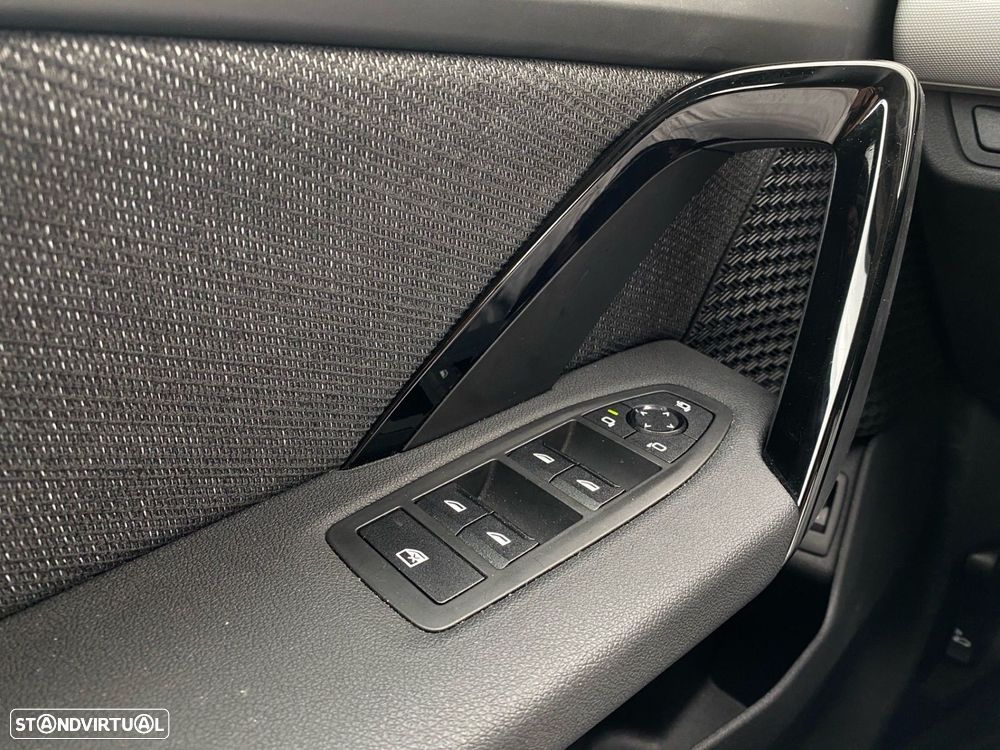 BMW iX1 eDrive20 - 14