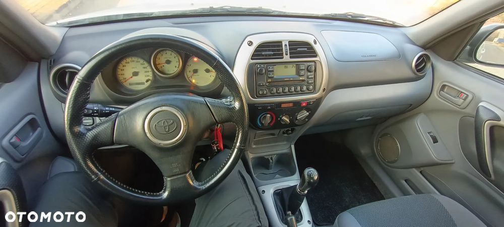 Toyota RAV4 4x4 Sol - 11