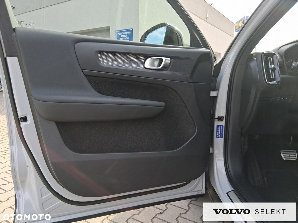 Volvo XC 40 - 18
