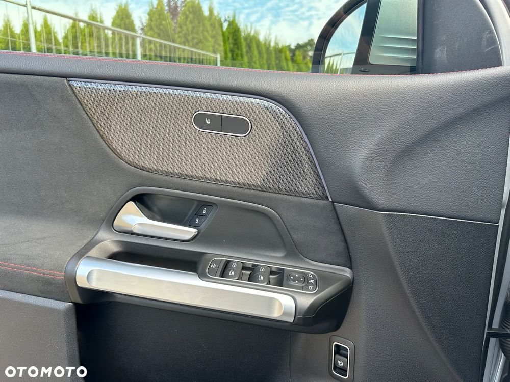 Mercedes-Benz GLB 220 d 4-Matic AMG Line 8G-DCT - 25