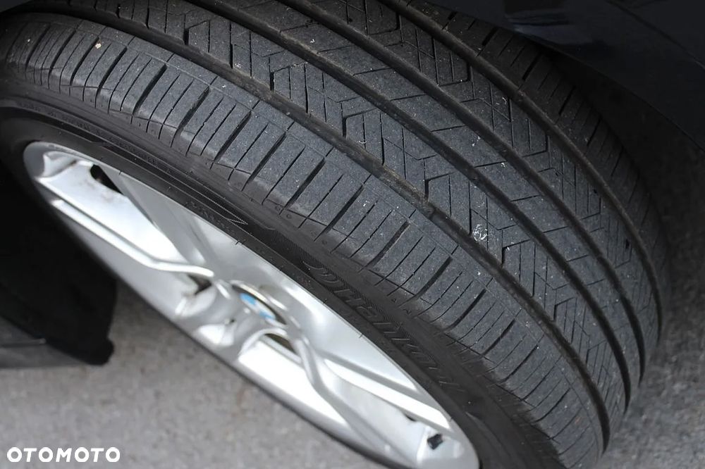BMW Seria 3 330i xDrive Sport Line - 15