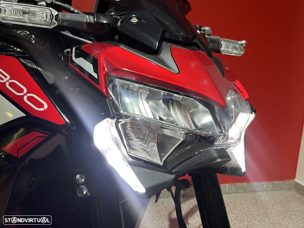 Kawasaki Z 900 PERFORMANCE - AKRAPOVIC !! - DESDE 139 EUR / MÊS !! - 14