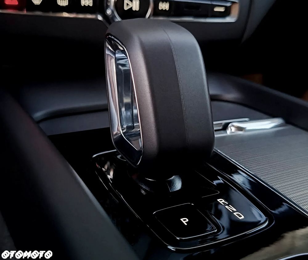 Volvo XC 60 B4 D Geartronic RDesign - 24