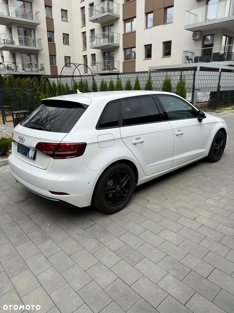 Audi A3 Sportback 2.0 TDI Sport S tronic - 4