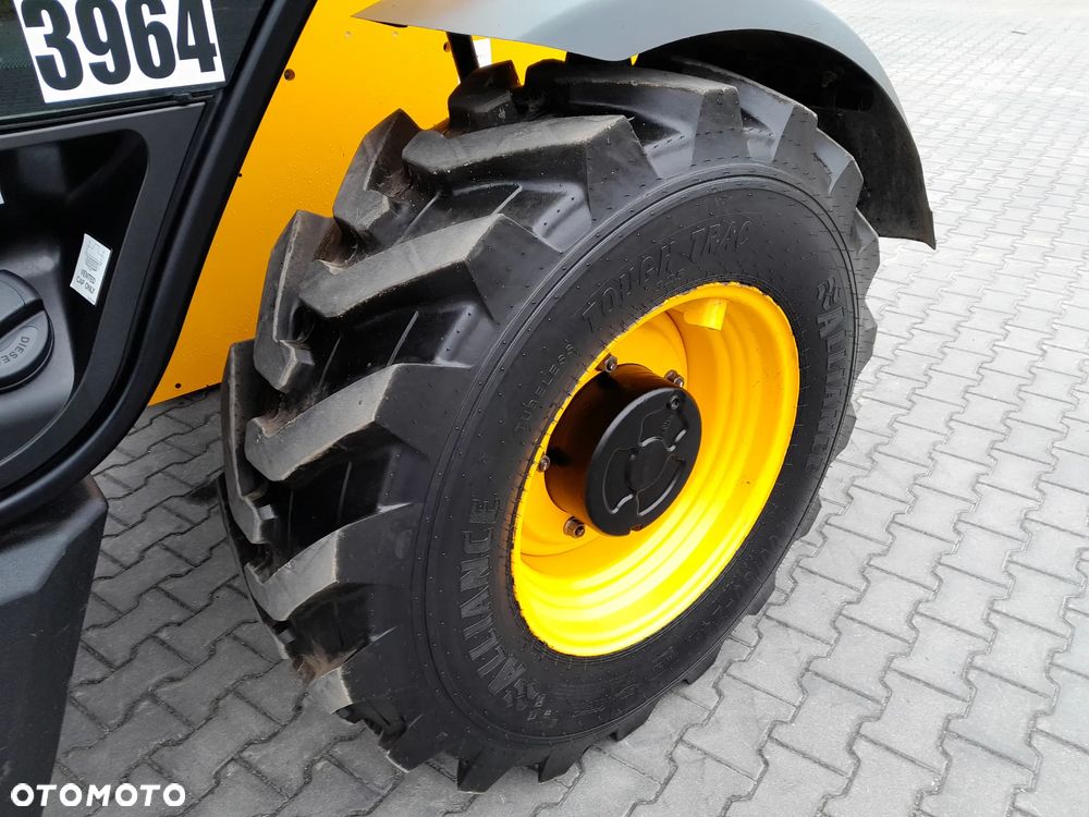 JCB 540-140 2022r - 24