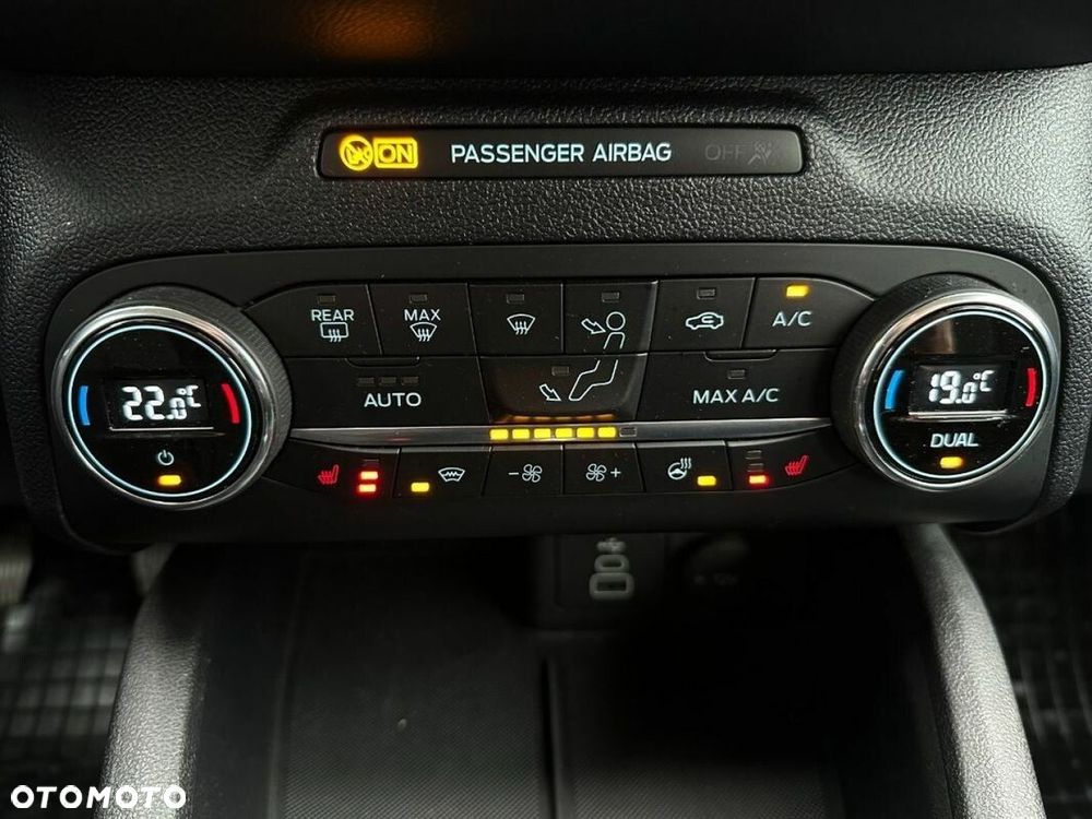Ford Kuga - 27
