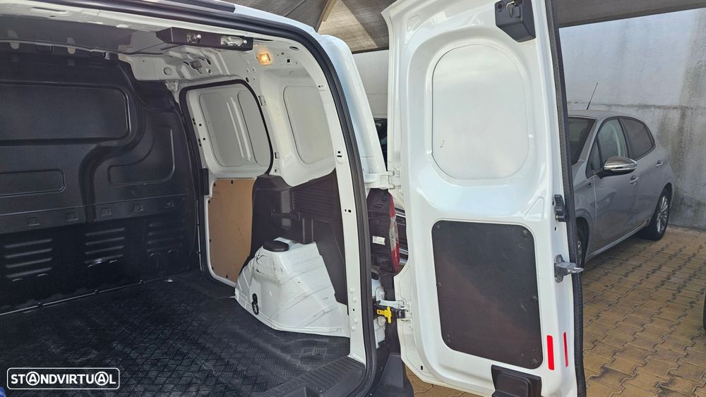 Ford Transit Courier 1.5 TDCi Trend - 19