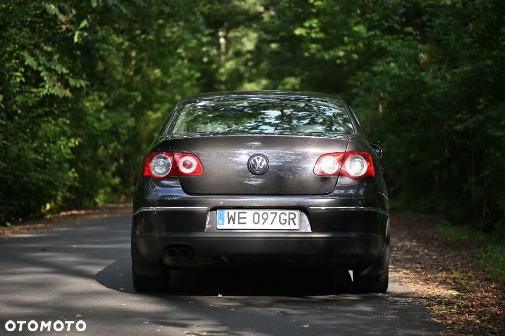 Volkswagen Passat 2.0 TDI Highline - 3