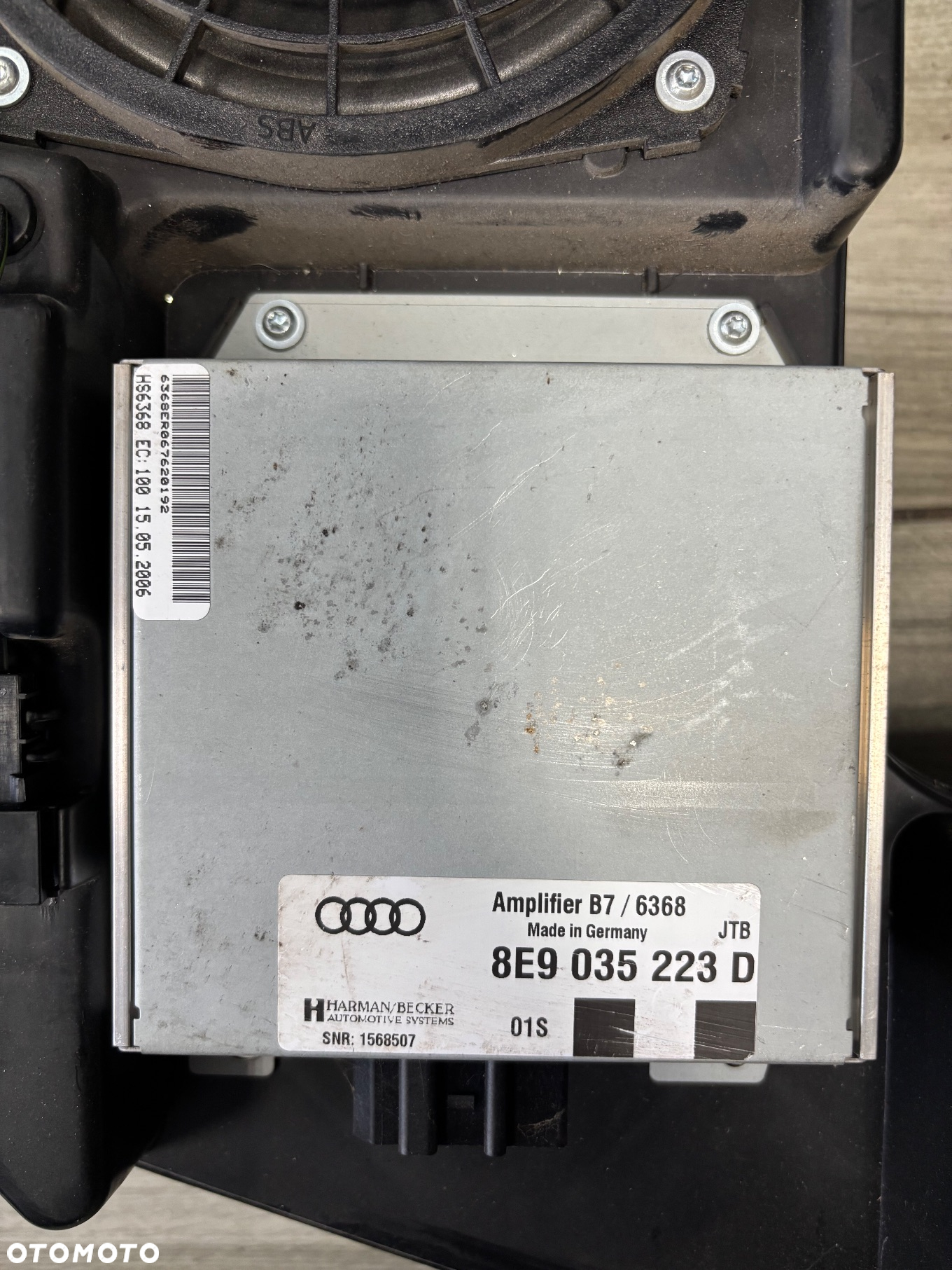 SUBWOOFER GŁOŚNIK WZMACNIACZ BOSE AUDI A4 B6 - 2
