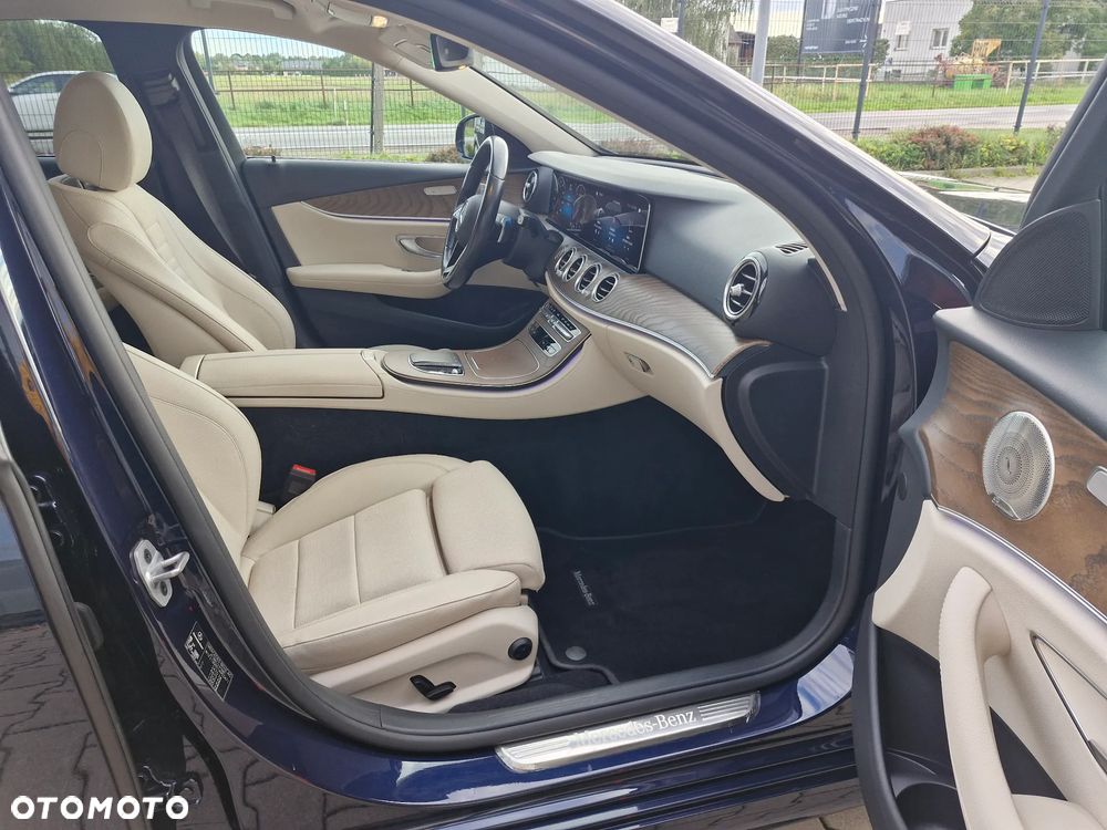 Mercedes-Benz Klasa E 220 d 4-Matic Avantgarde - 14