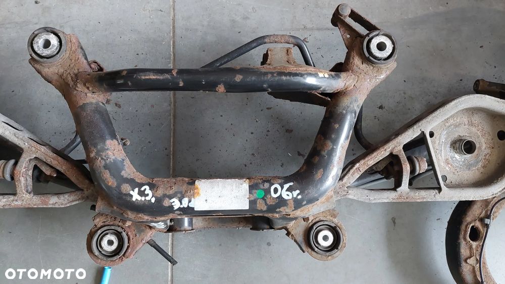 ZAWIESZENIE TYLNE SANKI WÓZEK KOMPLET BMW X3 E83 3,0 D R2006 - 2