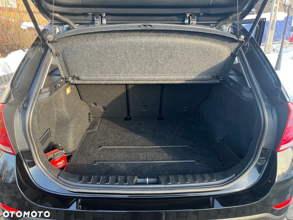 BMW X1 xDrive18d - 12