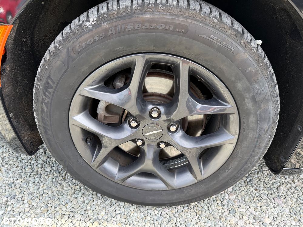 Chrysler Pacifica - 40