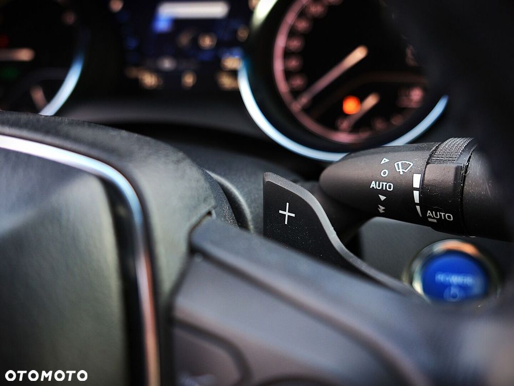 Toyota Camry 2.5 Hybrid Executive CVT - 22