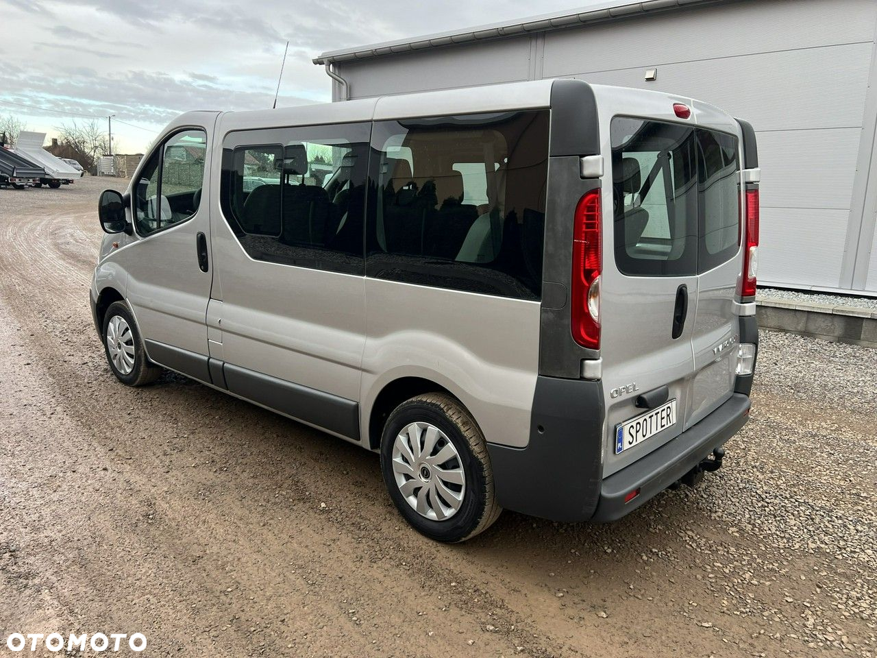 Opel Vivaro - 8