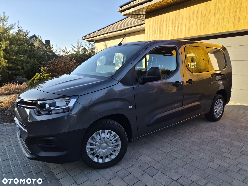 Toyota PRO ACE CITY - 2