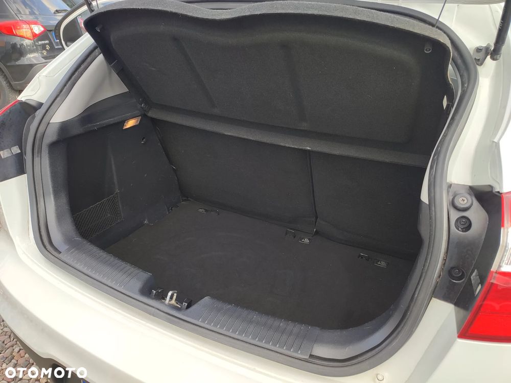 Kia Rio 1.2 Dream Team Edition - 13