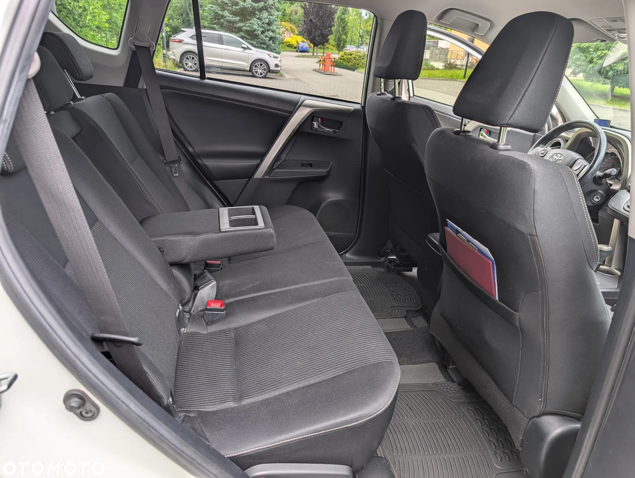 Toyota RAV4 2.0 Premium MS - 13