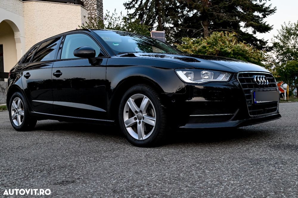 Audi A3 1.6 TDI Sportback S tronic design - 1
