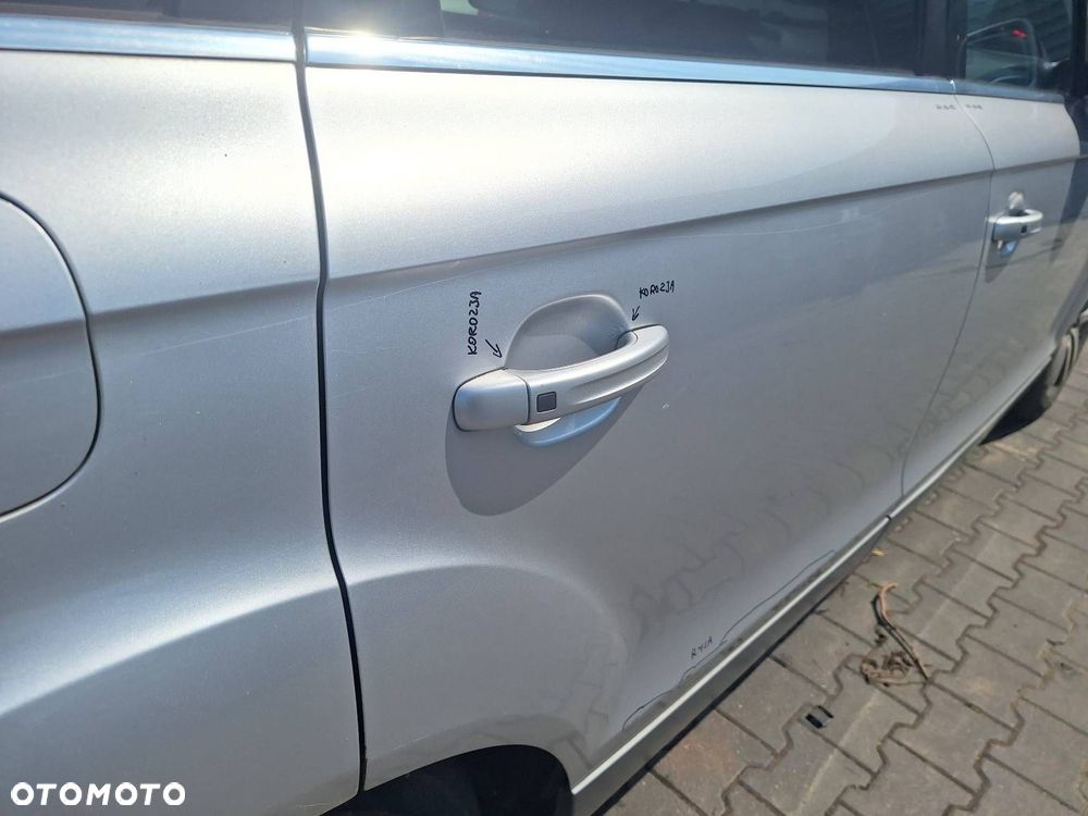 DRZWI KOMPLETNE PRAWY TYŁ AUDI Q7 4L I LY7W - 4