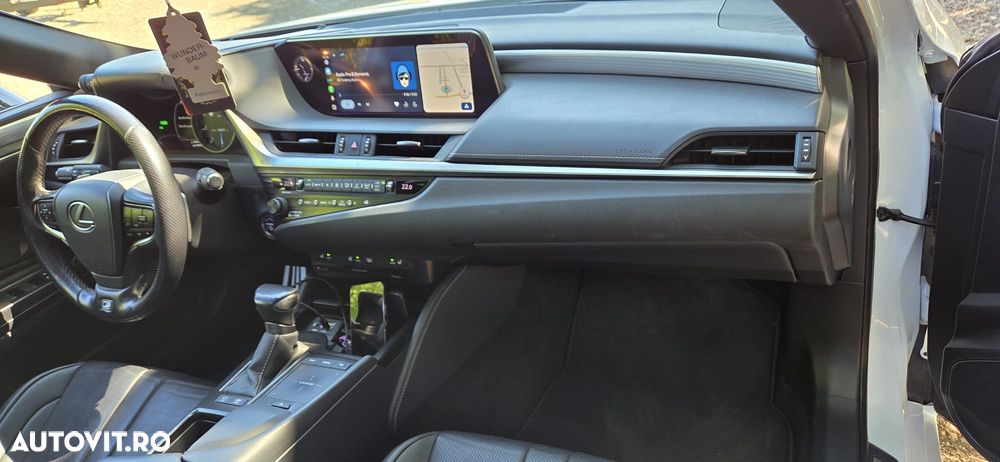 Lexus Seria ES 300h F Sport - 11