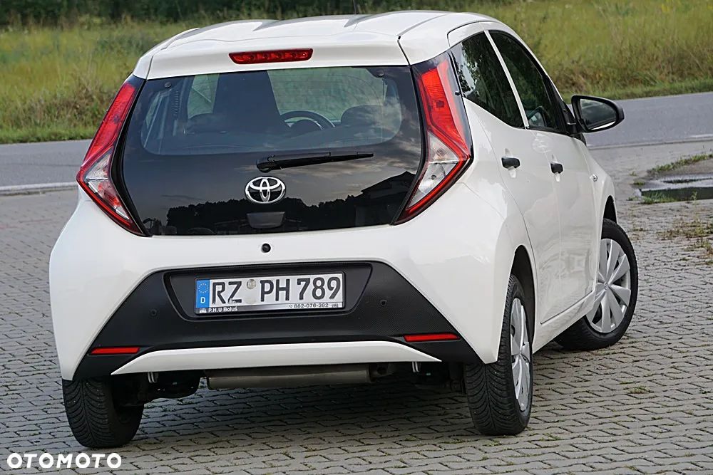 Toyota Aygo x-cite - 10