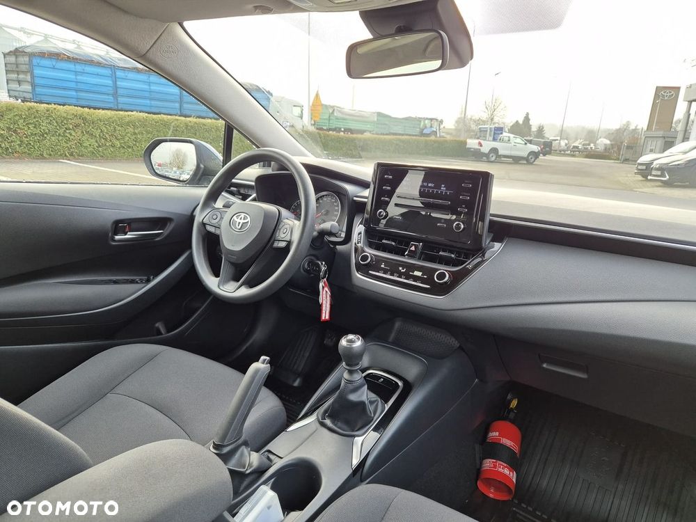 Toyota Corolla - 12