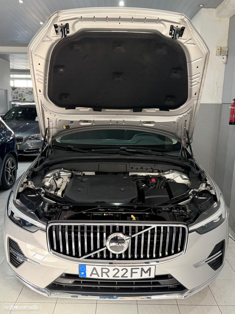 Volvo XC 60 2.0 B4 Plus Bright - 44
