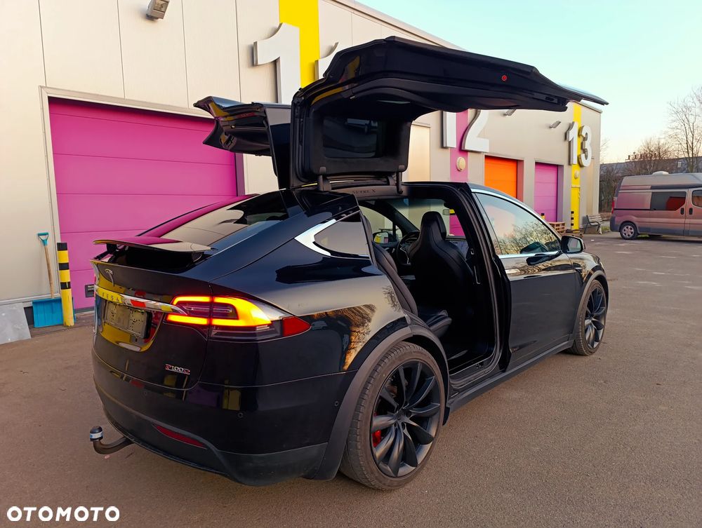 Tesla Model X Performance - 17
