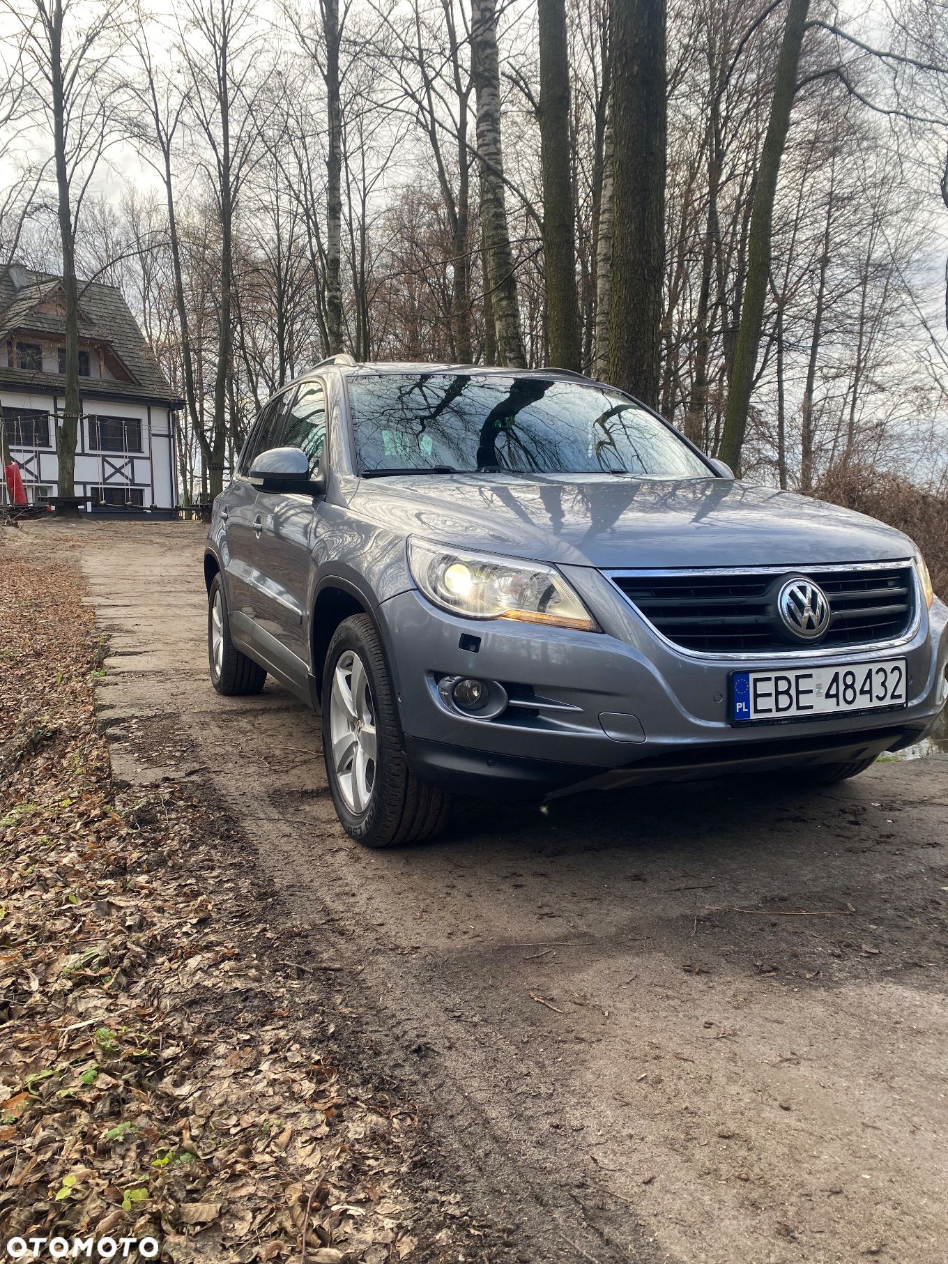 Volkswagen Tiguan - 1