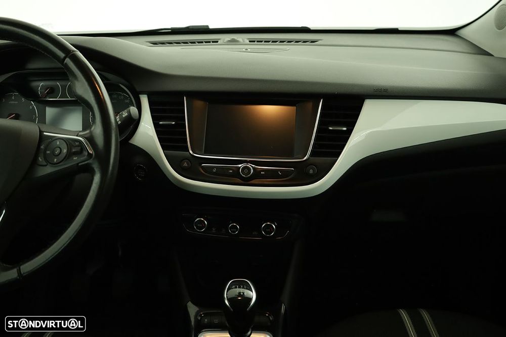 Opel Crossland 1.2 T Design & Tech - 9