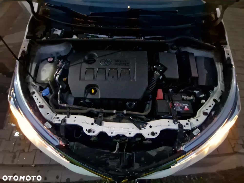 Toyota Corolla 1.6 Comfort - 10